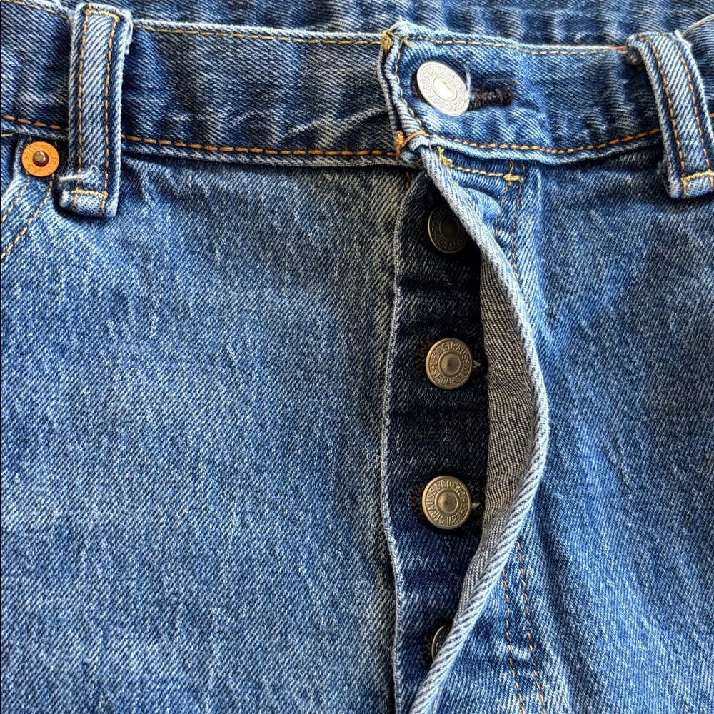 Levi’s 501 Button Fly Straight Leg Mens Destroyed Jeans Size W36 L32 - Picture 5 of 8